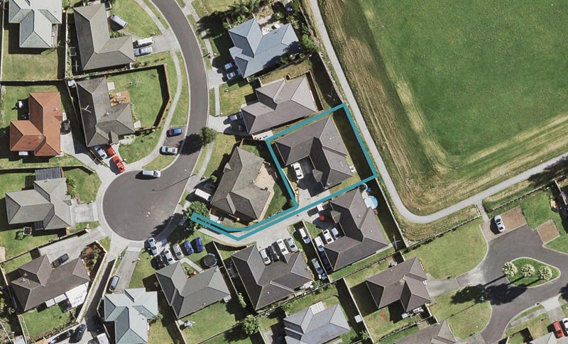 30 Carn Place, Weymouth, Auckland - Carousel 1