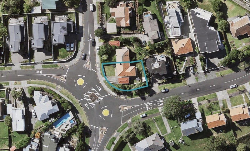 33 Kurahaupo Street, Orakei, Auckland - Carousel 1