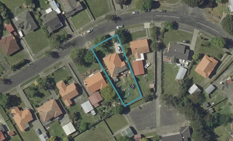 116 Savage Crescent, West End, Palmerston North - Carousel 1