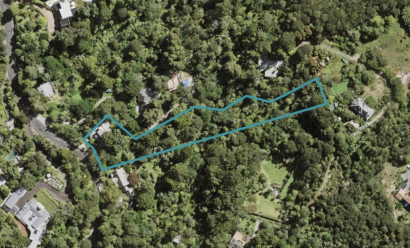 18 Park Road, Titirangi, Auckland - Carousel 1