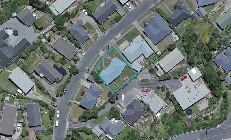 4 Griffiths Grove, Newlands, Wellington - Carousel 1