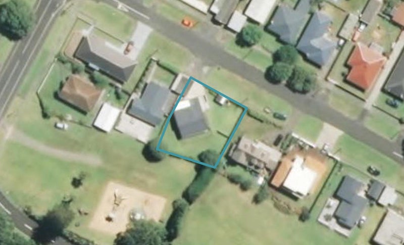 24 Fox Street, Opunake - Carousel 1