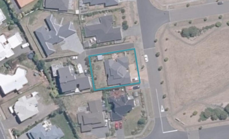 3 Magnolia Rise, Waipahihi, Taupo - Carousel 1