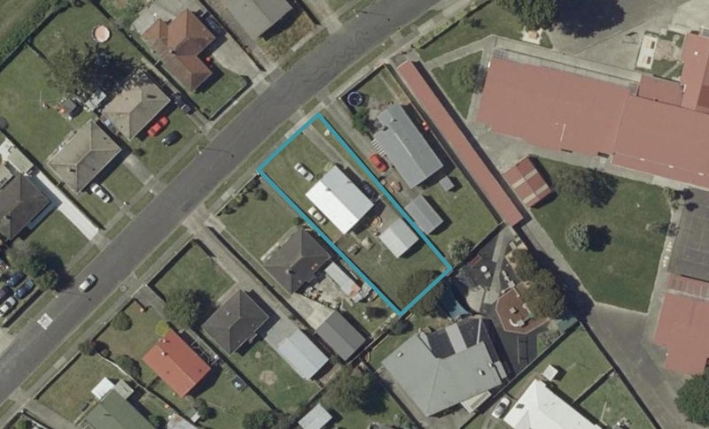 12 Brighton Crescent, Highbury, Palmerston North - Carousel 1
