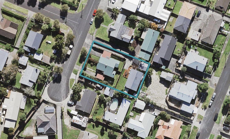 1/12 Hinekohu Street, New Lynn, Auckland - Carousel 1