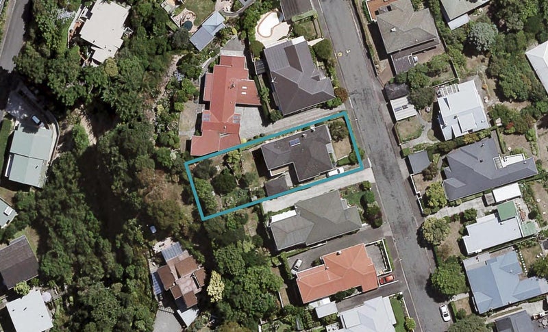 16 Coleman Terrace, Hospital Hill, Napier - Carousel 1