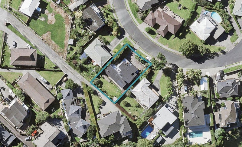 9 Callender Place, Shelly Park, Auckland - Carousel 1