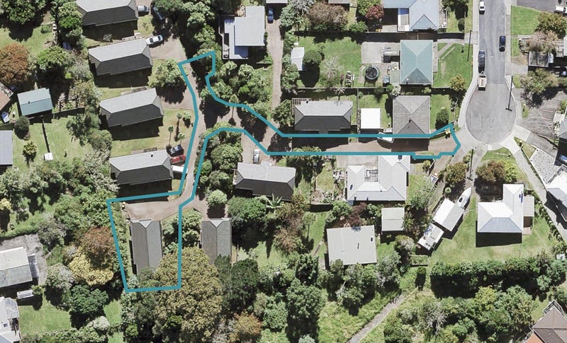 25 Springside Place, New Lynn, Auckland - Carousel 1