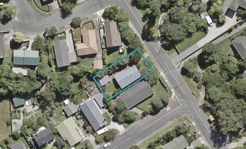 41 Park Road, Belmont, Lower Hutt - Carousel 1