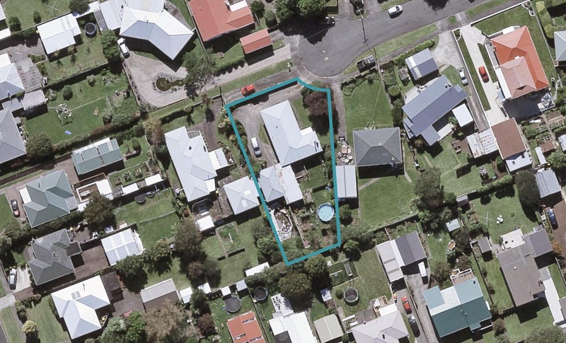 29 Hurdon Street, Hurdon, New Plymouth - Carousel 1