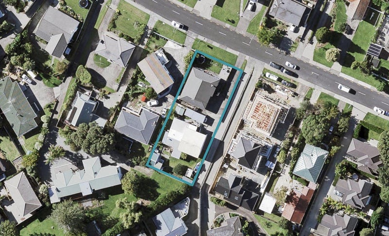 1/61 Nelson Street, Howick, Auckland - Carousel 1