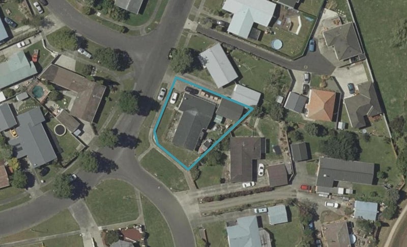 29 Robinson Crescent, Westbrook, Palmerston North - Carousel 1