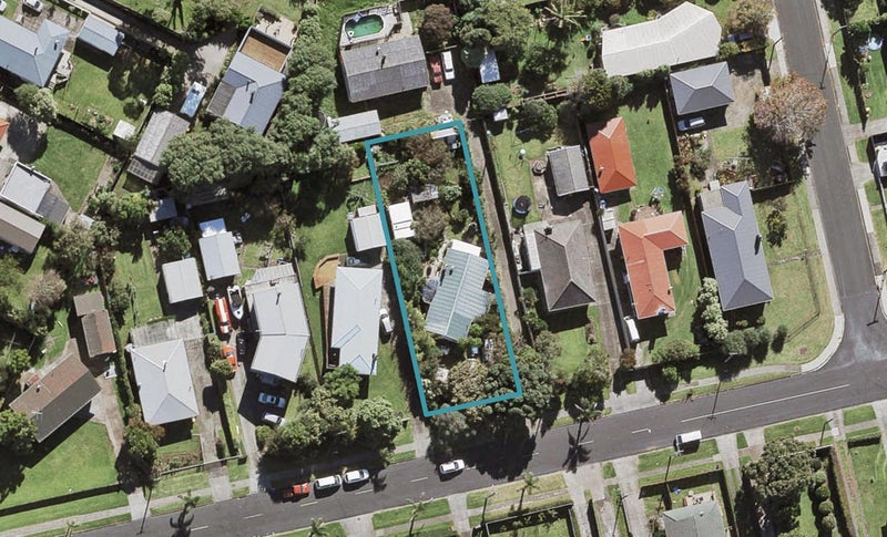58 Mcintyre Road, Mangere Bridge, Auckland - Carousel 1