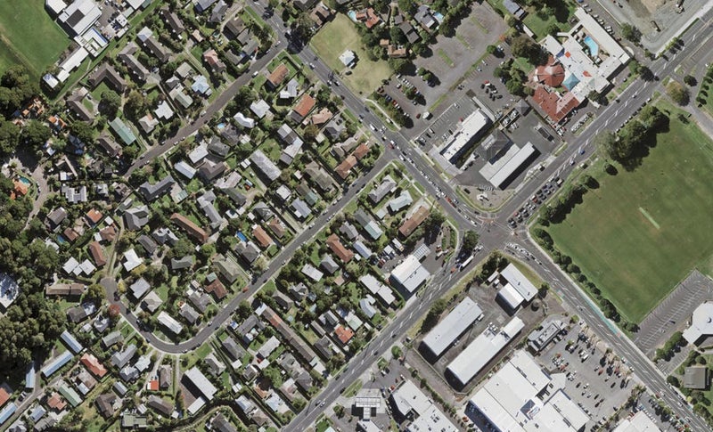 1/4 Evelyn Place, Hillcrest, Auckland - Carousel 1