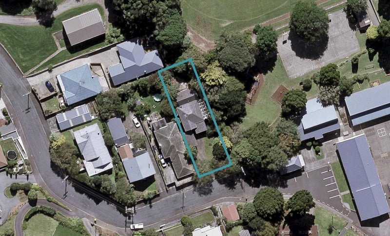 31 Bonithon Avenue, Moturoa, New Plymouth - Carousel 1