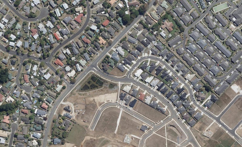 1 Ladeira Place, Fitzroy, Hamilton - Carousel 1
