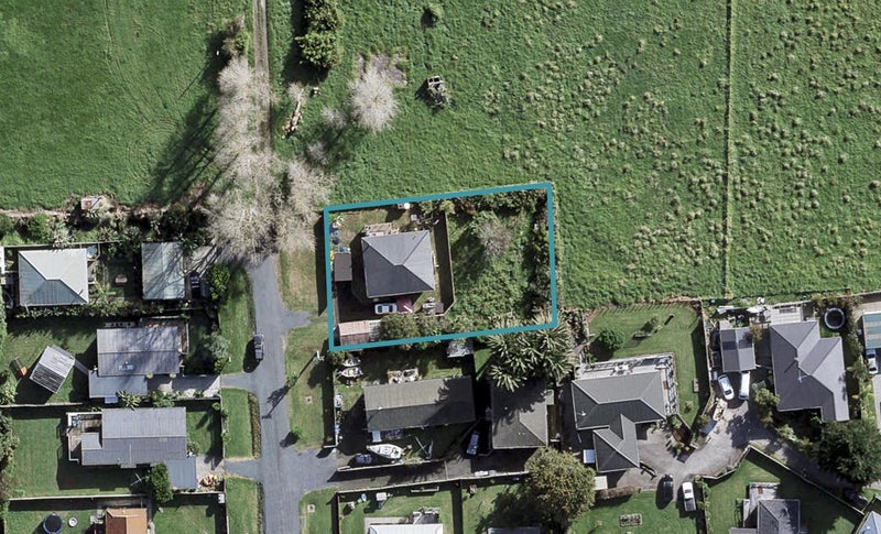 8 Mary Keane Lane, Parakai, Helensville - Carousel 1