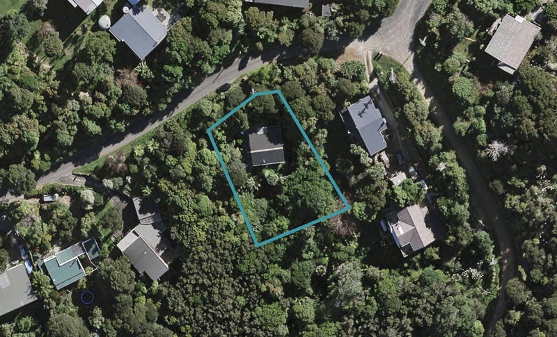 33 Makora Avenue, Oneroa, Waiheke Island - Carousel 1