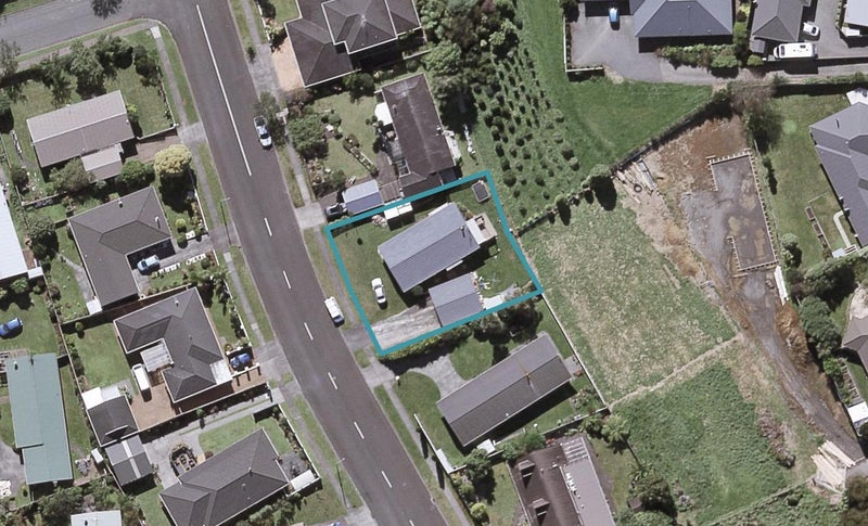 36 Heta Road, Highlands Park, New Plymouth - Carousel 1