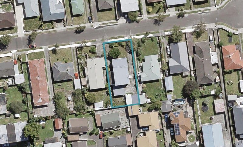 8 Joseph Grove, Elderslea, Upper Hutt - Carousel 1