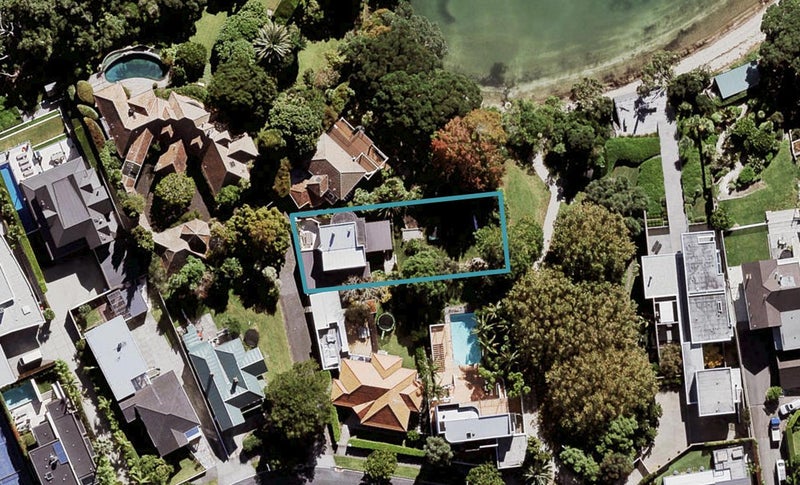 5B Marine Parade, Herne Bay, Auckland - Carousel 1