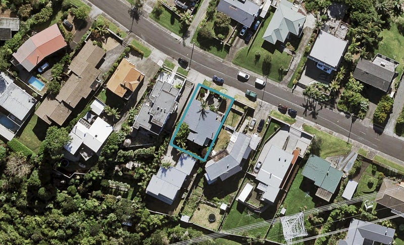 13A Hoskins Avenue, Hillsborough, Auckland - Carousel 1