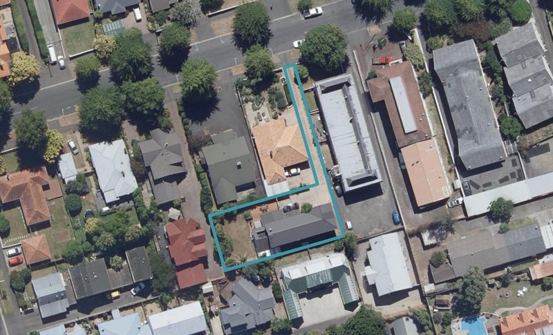 8A Wellington Street, Hamilton East, Hamilton - Carousel 1