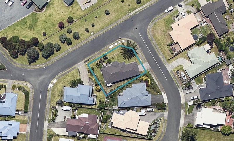 2 Island View Heights, Coastlands, Whakatāne - Carousel 1