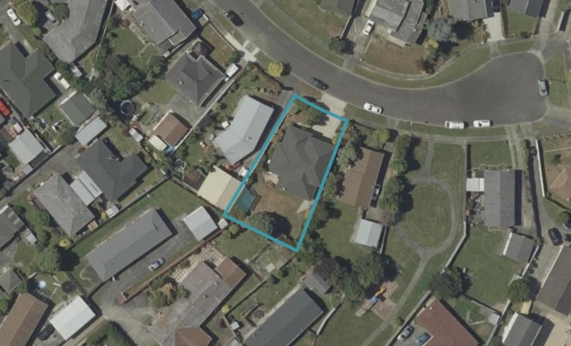 15 Waltham Court, Cloverlea, Palmerston North - Carousel 1