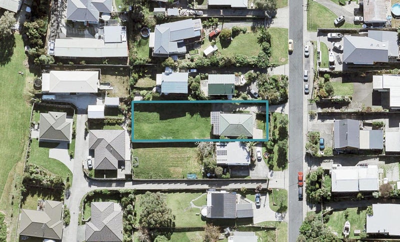 9 Bonita Avenue, Stanmore Bay, Whangaparaoa - Carousel 1
