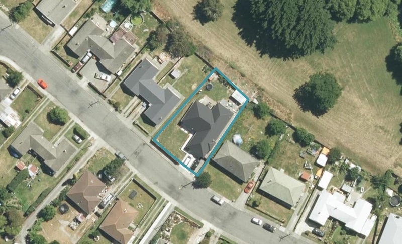 16 Henderson Street, Riversdale, Blenheim - Carousel 1