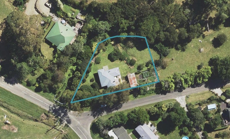 1 Dryden Street, Whataupoko, Gisborne - Carousel 1