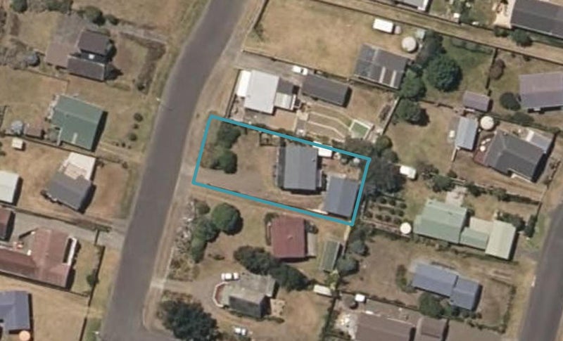 42 Park Avenue, Waitarere Beach, Levin - Carousel 1
