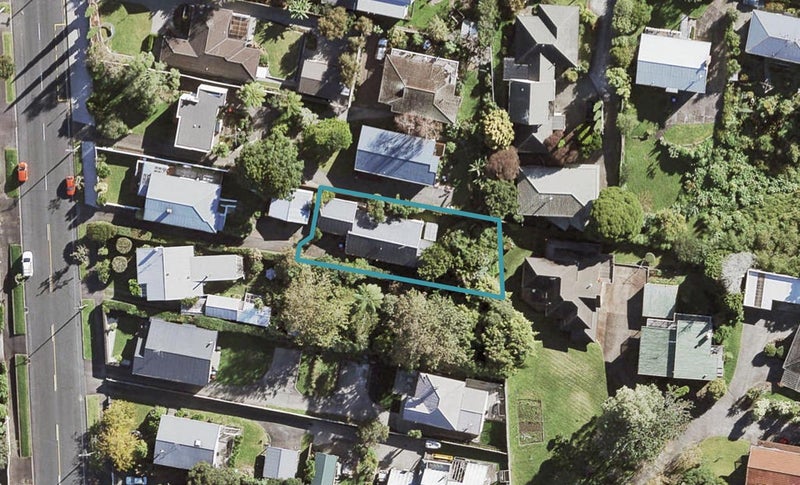 82A Bollard Avenue, New Windsor, Auckland - Carousel 1