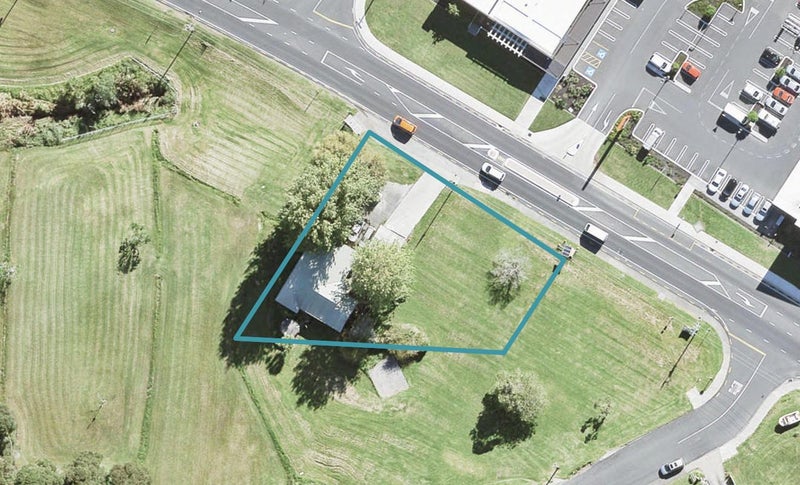 575 Whangaparaoa Road, Stanmore Bay, Whangaparāoa - Carousel 1