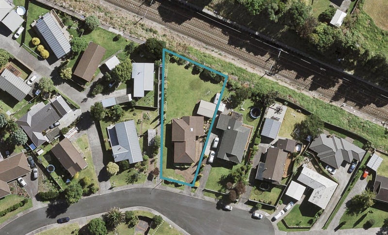 16 Miriam Corban Heights, Henderson, Auckland - Carousel 1