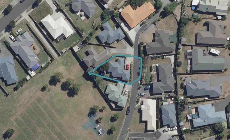 40 Pointon Glade, Grandview Heights, Hamilton - Carousel 1