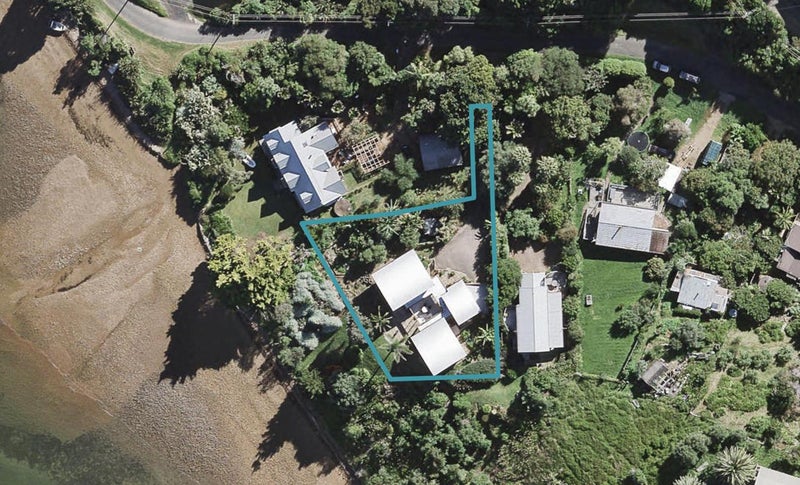 11 Mcmillan Road, Omiha, Waiheke Island - Carousel 1