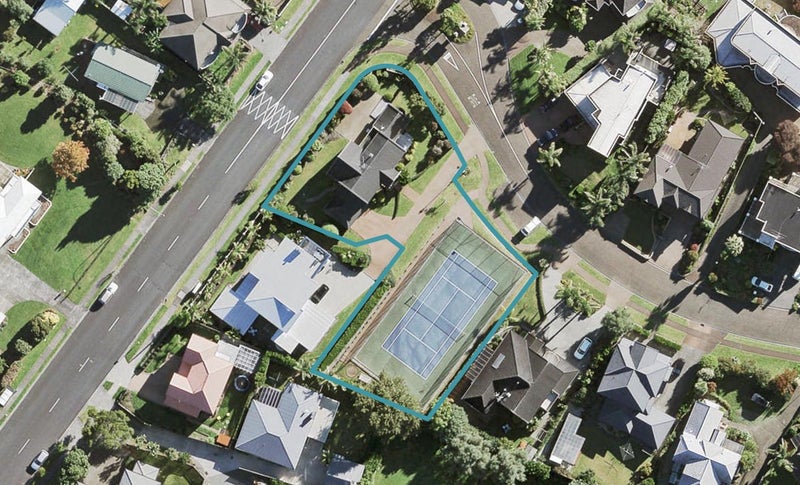 1 Bocage Lane, West Harbour, Auckland - Carousel 1