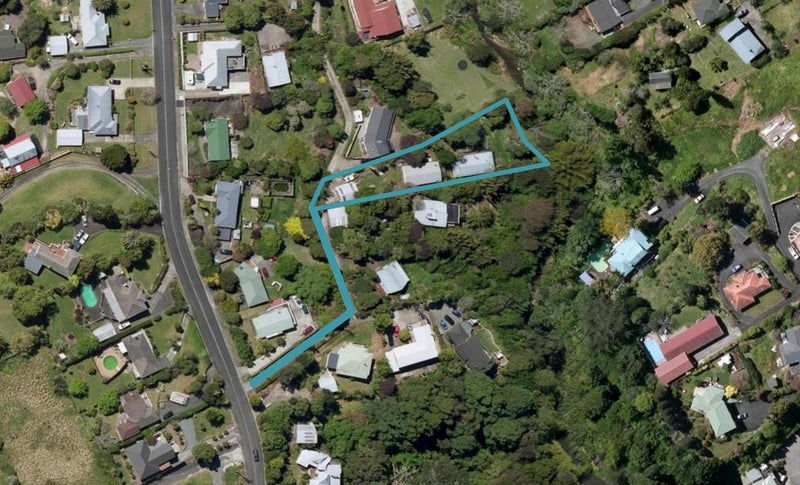 42 Russell Road, Kensington, Whangārei - Carousel 1