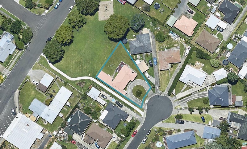 13 Galway Grove, Greerton, Tauranga - Carousel 1
