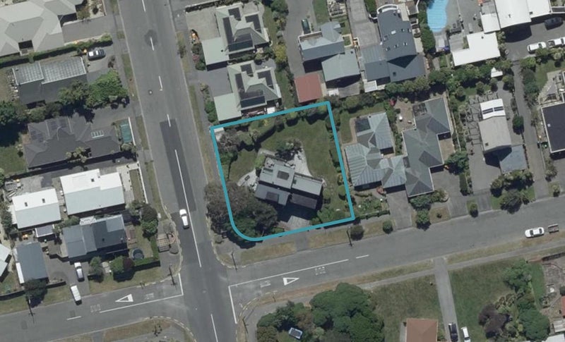 11 Larnach Street, Waimairi Beach, Christchurch - Carousel 1