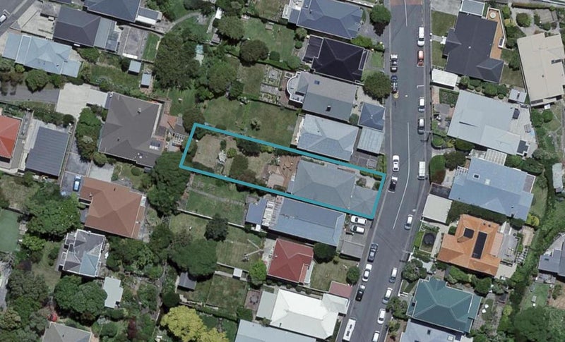 24 Overtoun Terrace, Hataitai, Wellington - Carousel 1