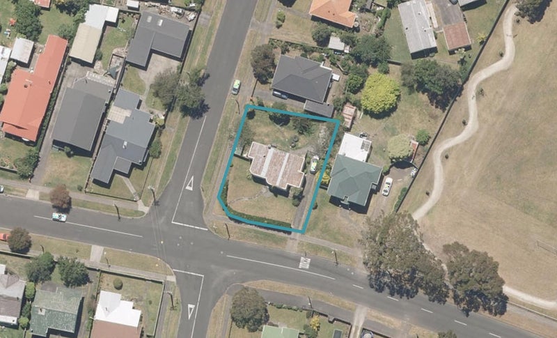 76 Gonville Avenue, Gonville, Whanganui - Carousel 1