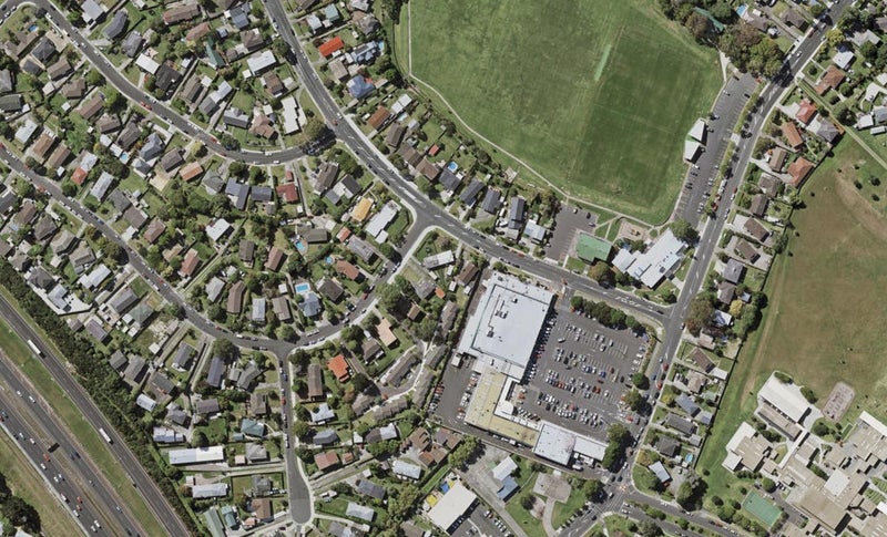 2D Cockayne Crescent, Sunnynook, Auckland - Carousel 1