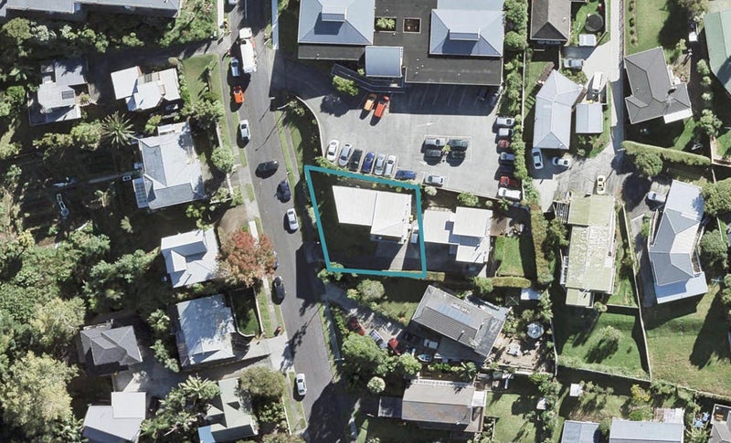 1 Deverell Place, Northcross, Auckland - Carousel 1