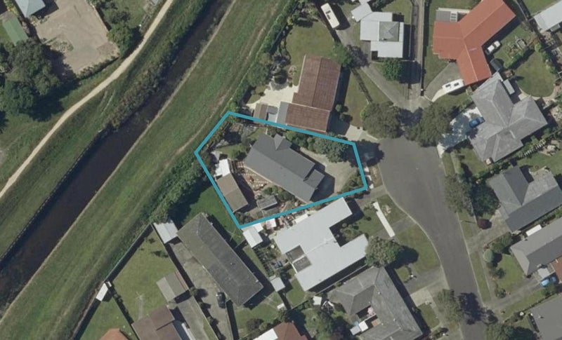 7 Hollows Crescent, Takaro, Palmerston North - Carousel 1