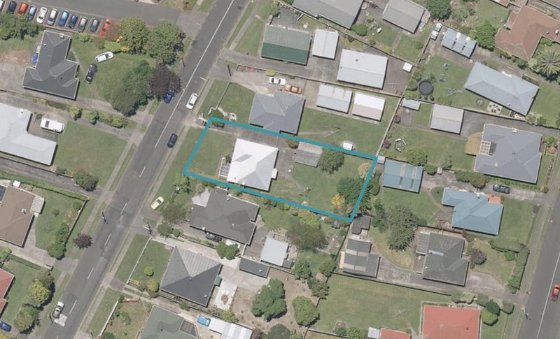 22 Raine Street, Whanganui East, Whanganui - Carousel 1