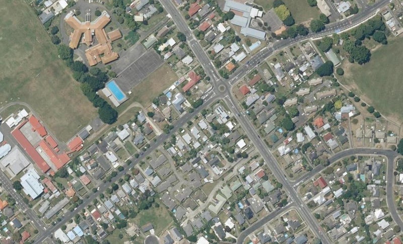 1015 Willowpark Road North, Mayfair, Hastings - Carousel 1