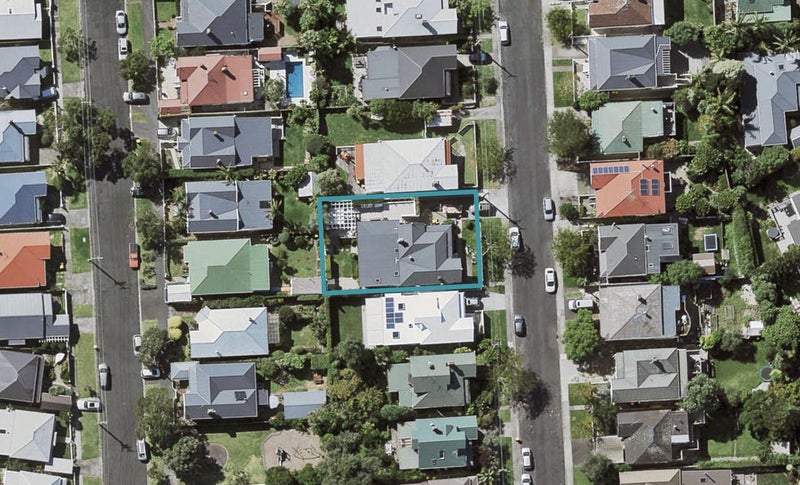 27 Roslyn Terrace, Stanley Point, Auckland - Carousel 1